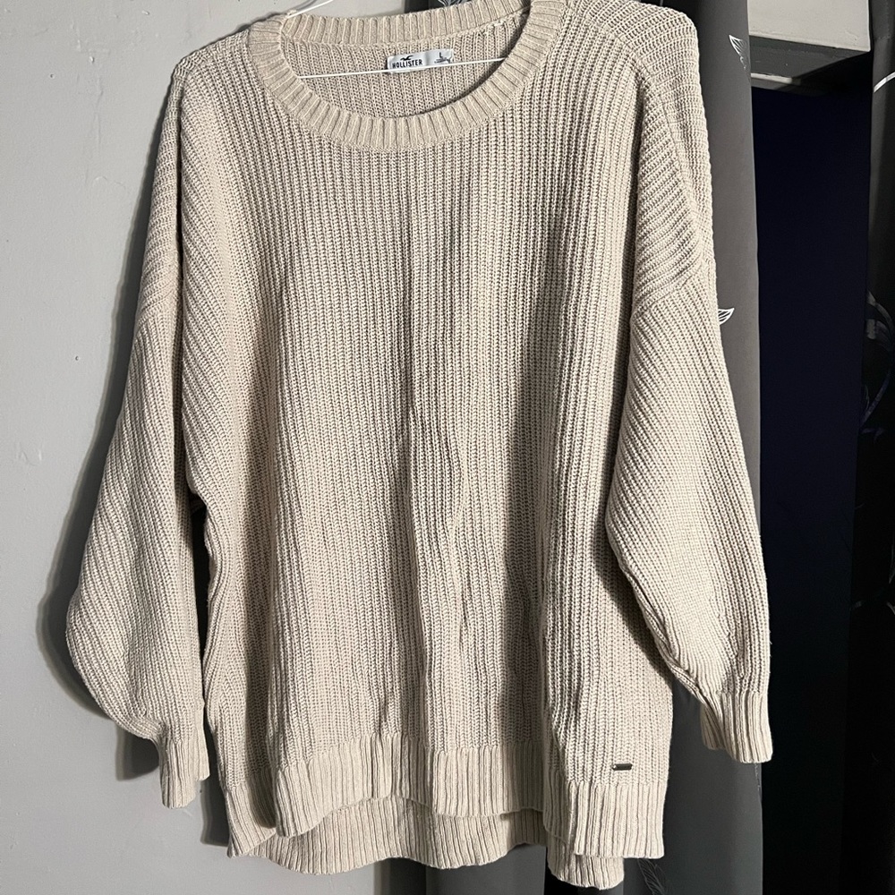 Hollister sweater size large cream color